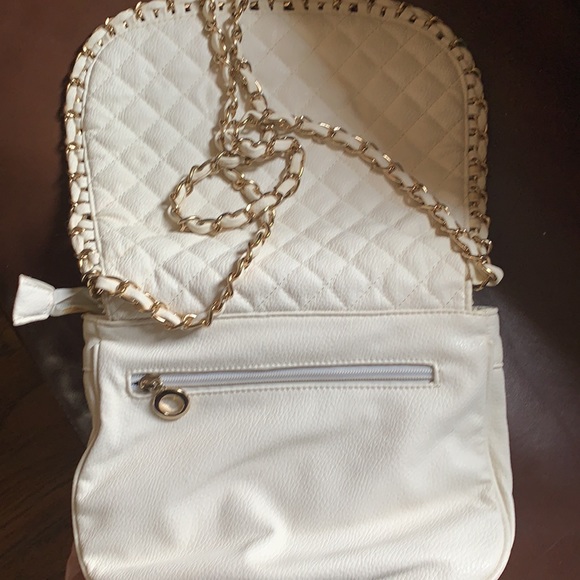 Authentic Dan Story Designer quilted purse. GUC. - Picture 9 of 13